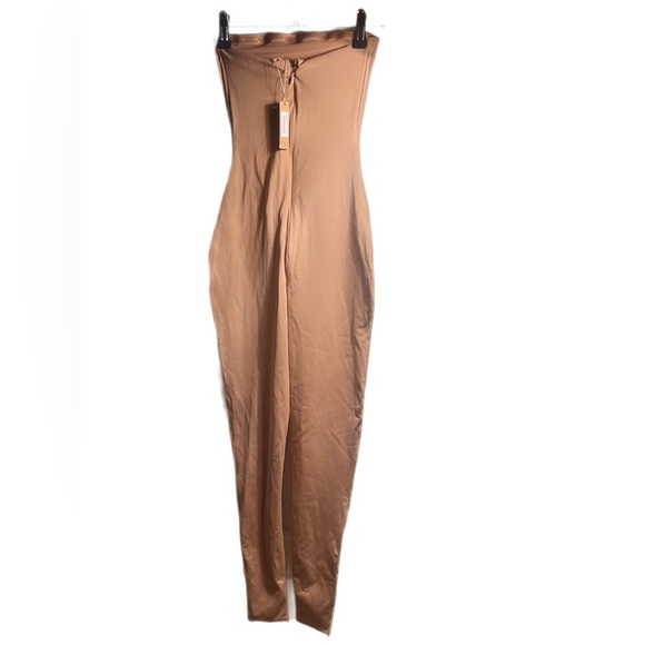 NWT SKIMS Tan Full Body Shapewear with Seamless Design Compression Effect XXS - Picture 3 of 5